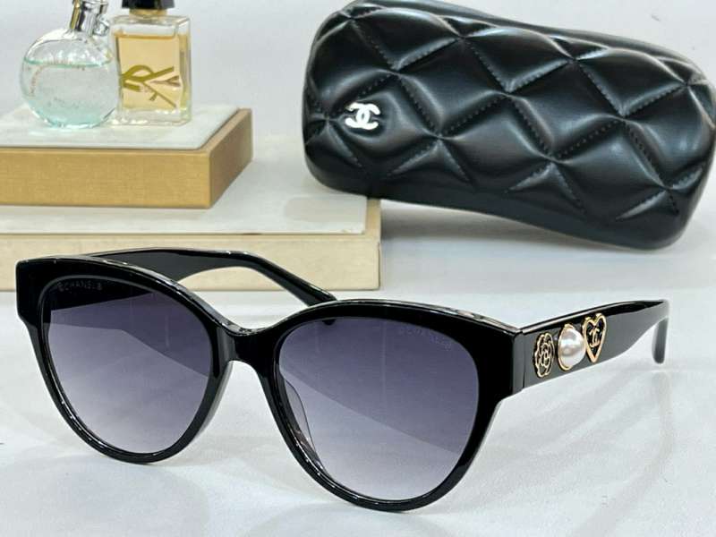 Picture of Chanel Sunglasses _SKUfw56829315fw